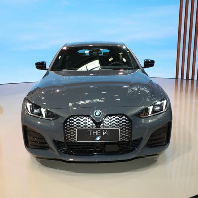 2023 FOR-B MW i4 M50 Dual-Motor AWD Portimao Azul Nível Metálico Automóveis médios e grandes