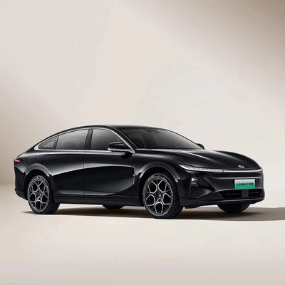 Carro elétrico Hangan Qiyuan A07 com capacidade de bateria de 94,3 kWh e estrutura de carroceria de sedã de 5 lugares