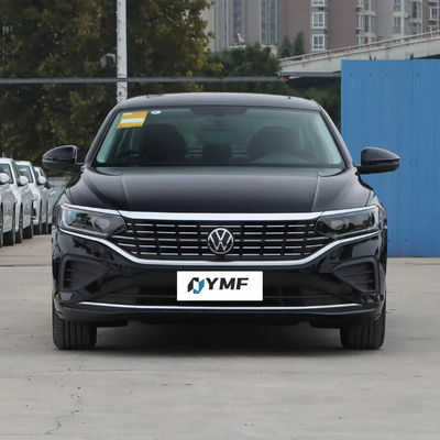Bateria de Fósforo de Ferro de Lítio Alimentada VW Sagitário Sedan com AWD e interior de couro