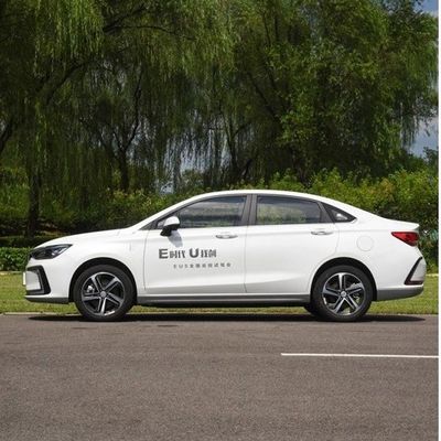 Fabricado BAIC PEQUIM EU5 Carro elétrico de segunda mão de energia de carregamento rápido com tamanho de pneu 215/50/R17