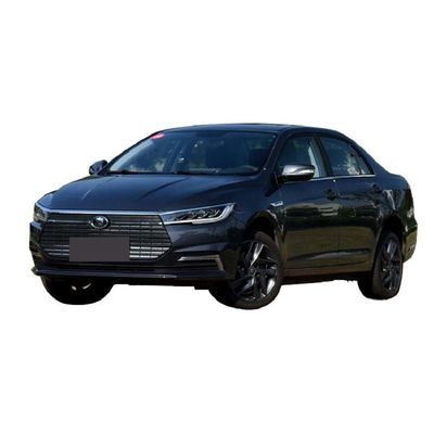 BYD Qing Carros elétricos em segunda mão com carregador rápido e pneus dianteiros/atrás 205/55/R16